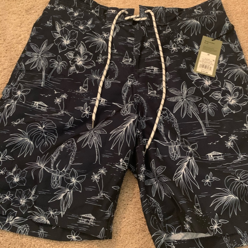Men’s Goodfellow swim trucks.  New with tags.